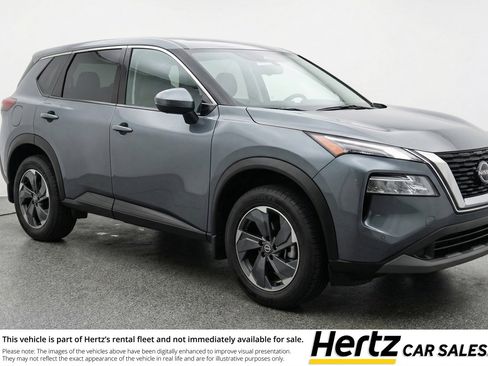 Used 2025 Nissan Rogue SV image 1