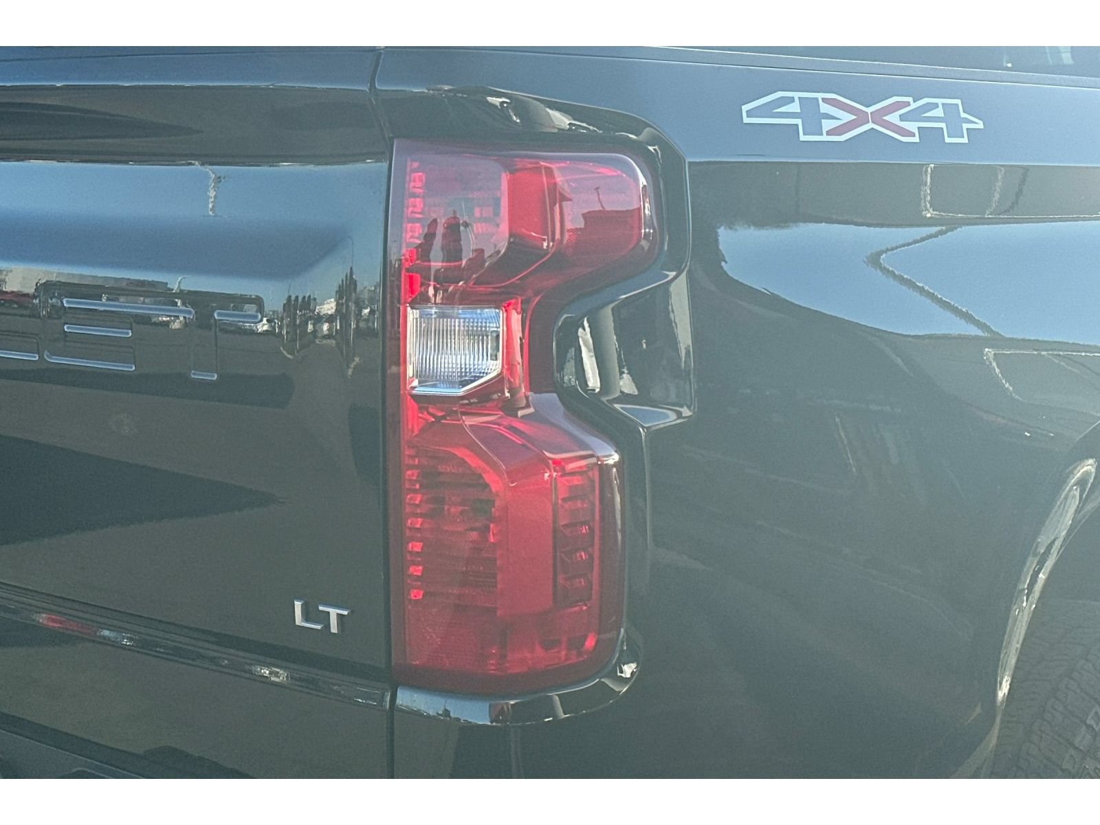Used 2026 Chevrolet Silverado 1500 LT AWD/4WD image 7