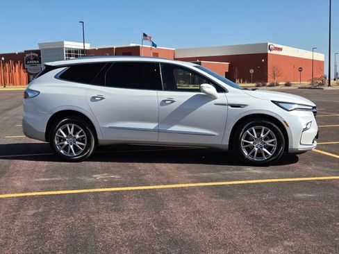 Used 2023 Buick Enclave Premium w/ Experience Buick Package image 2