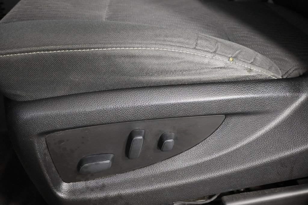 Used 2019 Chevrolet Tahoe 2WD w/ Enhanced Driver Alert Package image 17