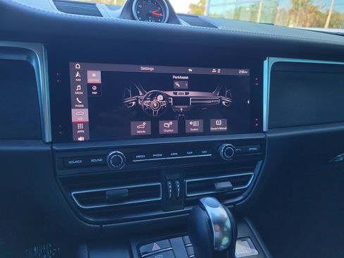 Used 2021 Porsche Macan GTS image 24