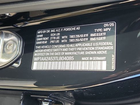 New 2026 Porsche Macan image 22