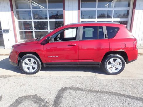 Used 2013 Jeep Compass Sport FWD image 14