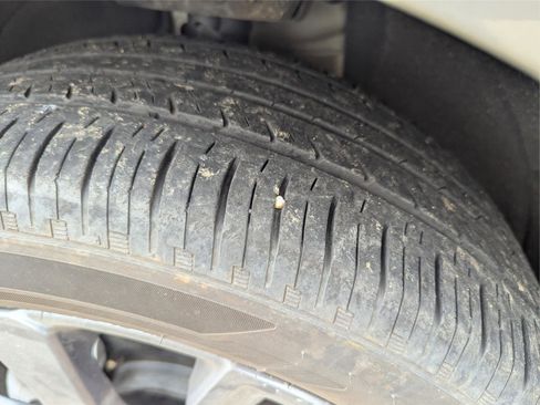 Used 2024 Chevrolet Equinox RS image 22