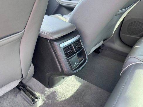 Used 2014 Chevrolet Impala LTZ FWD image 16