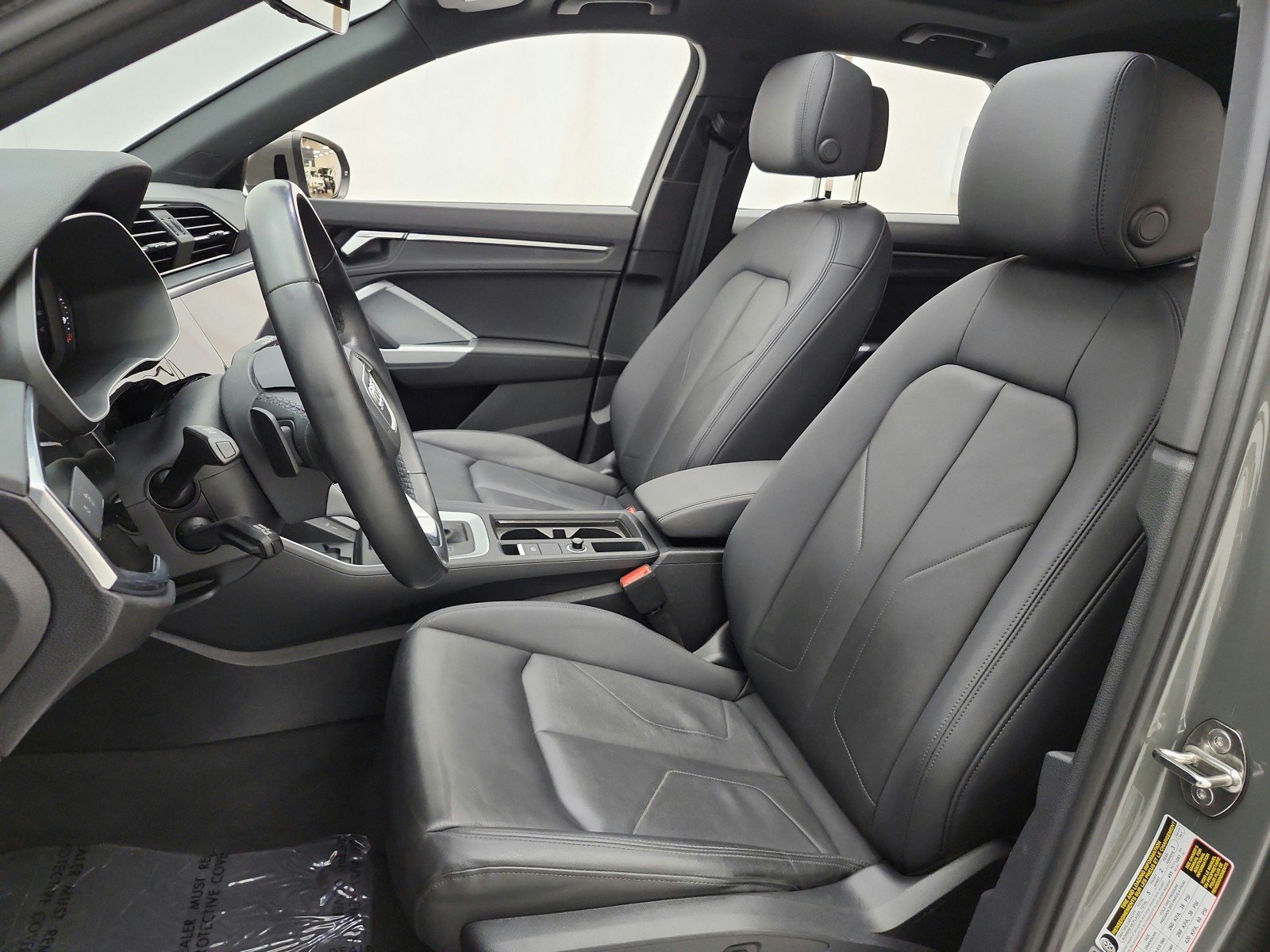 Used 2024 Audi Q3 2.0T Premium w/ Convenience Package AWD/4WD image 14