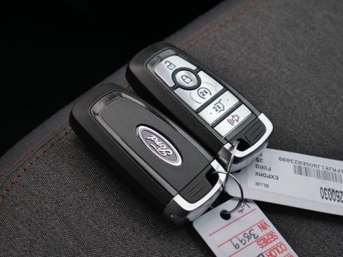 Certified 2025 Ford Expedition Max Active image 36