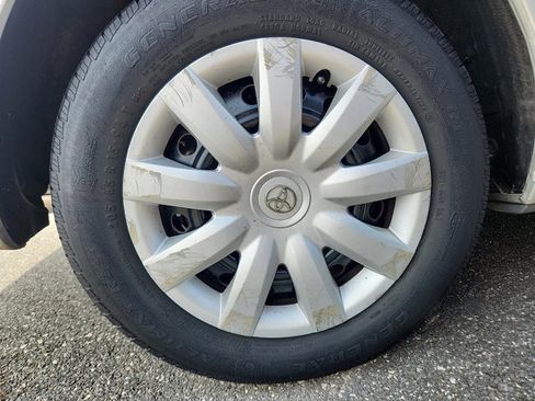 Used 2005 Toyota Camry XLE image 8