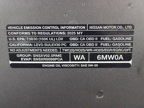 Used 2025 Nissan Sentra SR FWD image 34