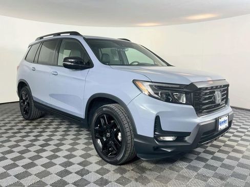 Certified 2024 Honda Passport Black Edition image 9