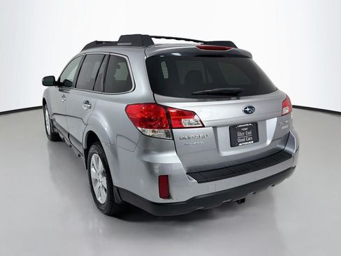 Used 2011 Subaru Outback 2.5i Premium w/ All-Weather Pkg AWD/4WD image 5