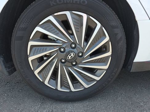 Used 2025 Hyundai Sonata SEL FWD image 23