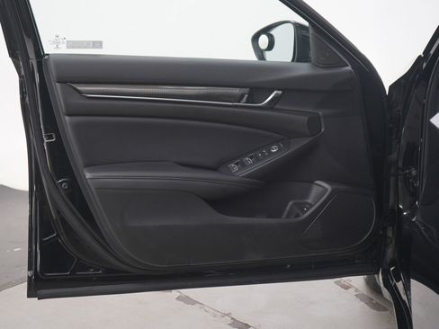 Used 2022 Honda Accord Sport image 18