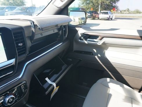 New 2025 GMC Sierra 1500 SLT w/ SLT Premium Plus Package image 39