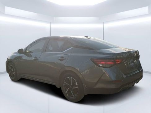 Used 2025 Nissan Sentra SV w/ Trunk Package FWD image 5
