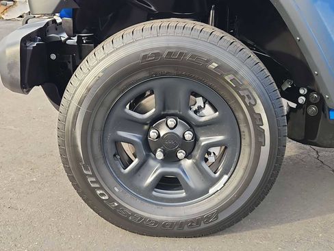 New 2026 Jeep Gladiator Sport image 13