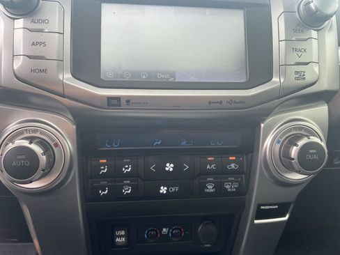 Used 2018 Toyota 4Runner Limited AWD/4WD image 17