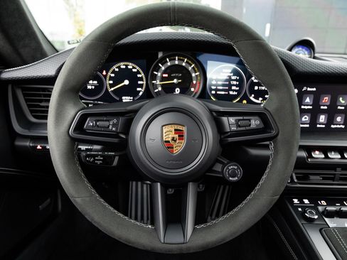 Certified 2022 Porsche 911 GT3 RWD image 13