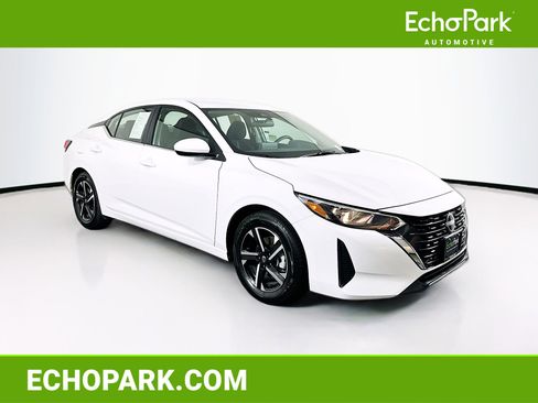 Used 2025 Nissan Sentra SV FWD image 1