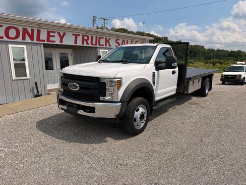 Used 2019 Ford F550 2WD Regular Cab Super Duty image 3