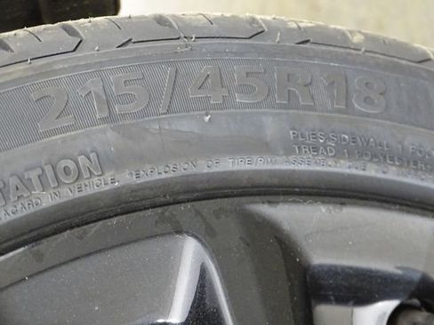 Used 2024 MAZDA MAZDA3 s image 38