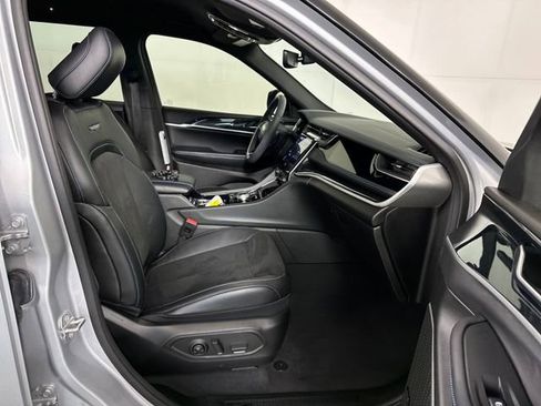 Used 2022 Jeep Grand Cherokee Trailhawk image 29