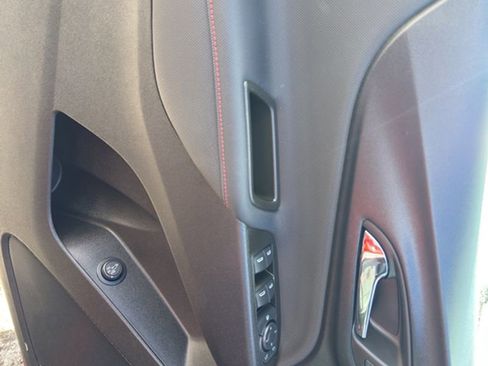 Used 2023 Chevrolet Equinox RS image 13