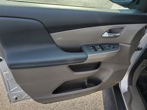 Used 2015 Honda Odyssey EX-L image 17