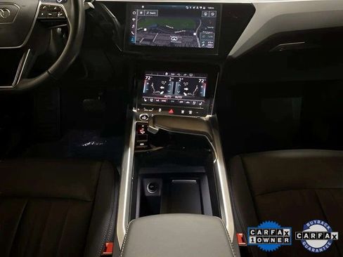 Used 2024 Audi Q8 e-tron Premium Plus image 13