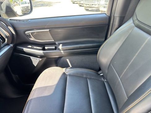 Used 2025 Ford Expedition Tremor AWD/4WD image 29
