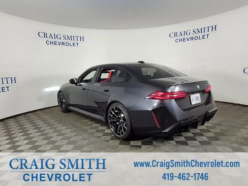 Used 2025 BMW M5 w/ Executive Package image 11