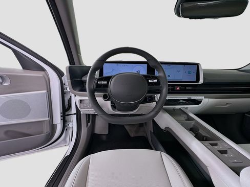New 2025 Hyundai Ioniq 6 SEL image 19