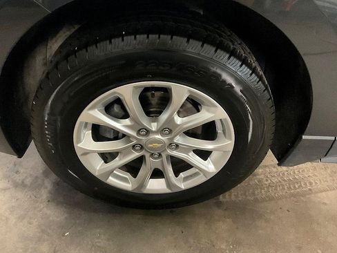 Used 2020 Chevrolet Equinox LS w/ LS Convenience Package image 9