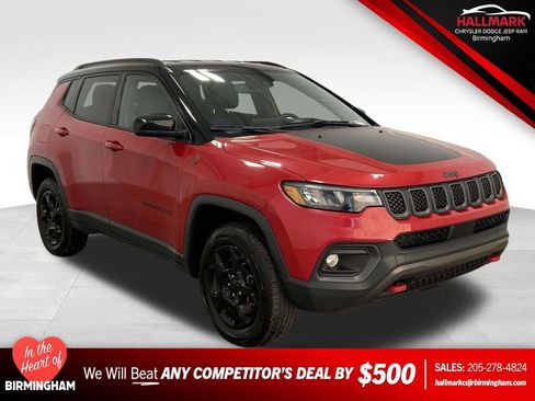 Used 2023 Jeep Compass Trailhawk image 1