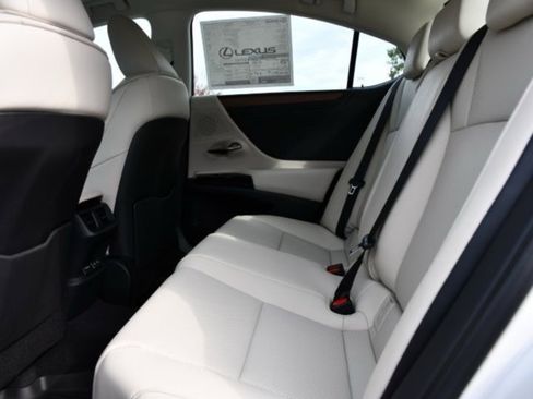 New 2025 Lexus ES 350 w/ Premium Package image 19