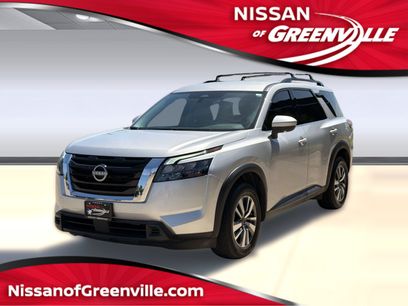 Used 2023 Nissan Pathfinder SV