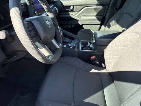 Used 2025 Toyota Tacoma SR5 image 17