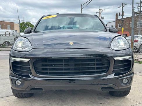 Used 2017 Porsche Cayenne AWD/4WD image 2