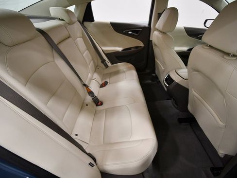 Used 2024 Chevrolet Malibu LT image 17