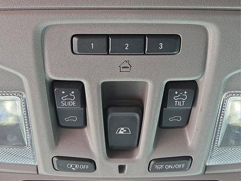 Used 2022 GMC Sierra 3500 Denali w/ Denali Ultimate Package image 22