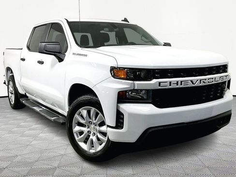 Used 2021 Chevrolet Silverado 1500 Custom image 1