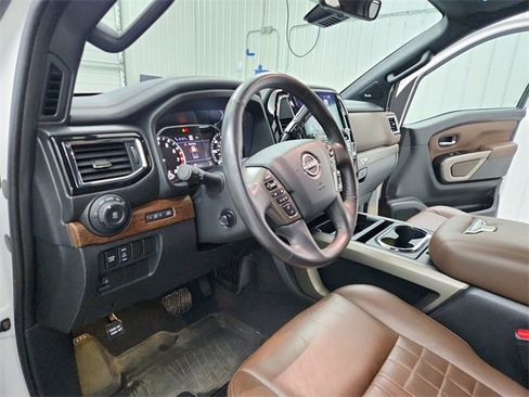 Used 2023 Nissan Titan Platinum Reserve w/ Moonroof Package image 18