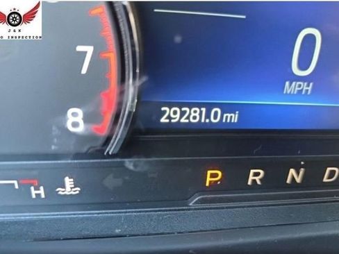 Used 2022 Ford Explorer XLT w/ Equipment Group 202A AWD/4WD image 11