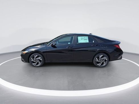 New 2025 Hyundai Elantra SEL image 5