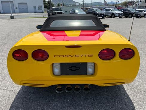 Used 2002 Chevrolet Corvette Convertible w/ Preferred Equipment Group2 image 6