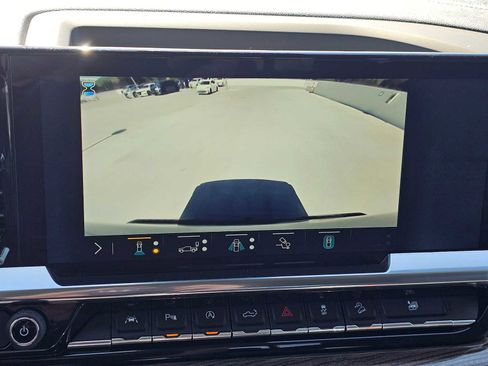 Used 2023 Chevrolet Silverado 1500 LT Trail Boss w/ Convenience Package II AWD/4WD image 27