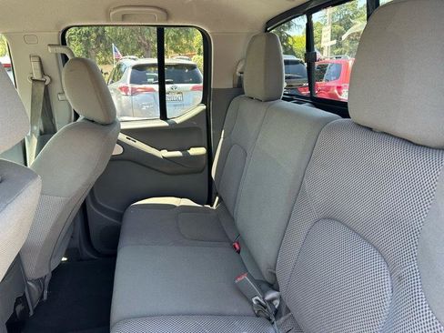 Used 2019 Nissan Frontier SV w/ Value Truck Package AWD/4WD image 15