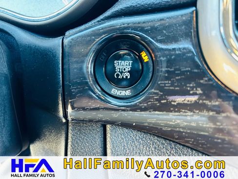 Used 2014 Jeep Grand Cherokee Laredo w/ 18" Wheel & 8.4" Radio Group AWD/4WD image 27