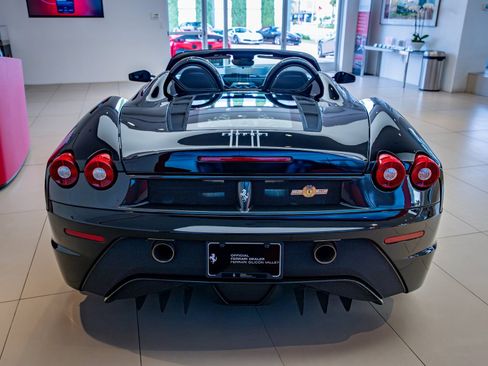 Used 2009 Ferrari F430 Scuderia image 5