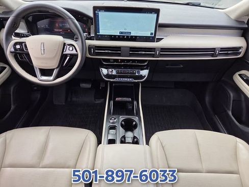 Certified 2025 Lincoln Corsair AWD w/ Equipment Group 101A image 12